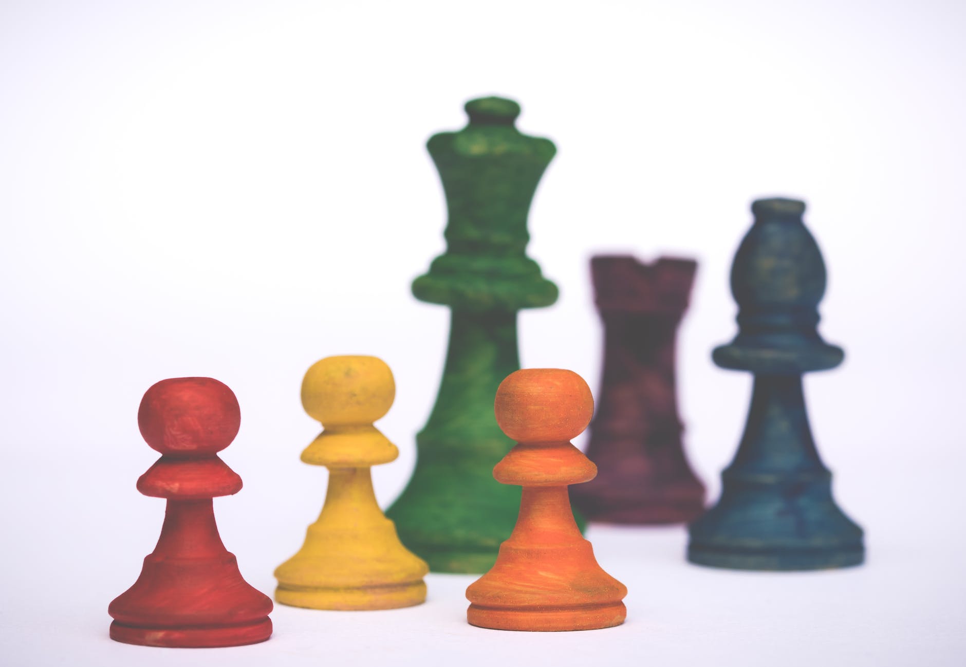 assorted color chess pieces